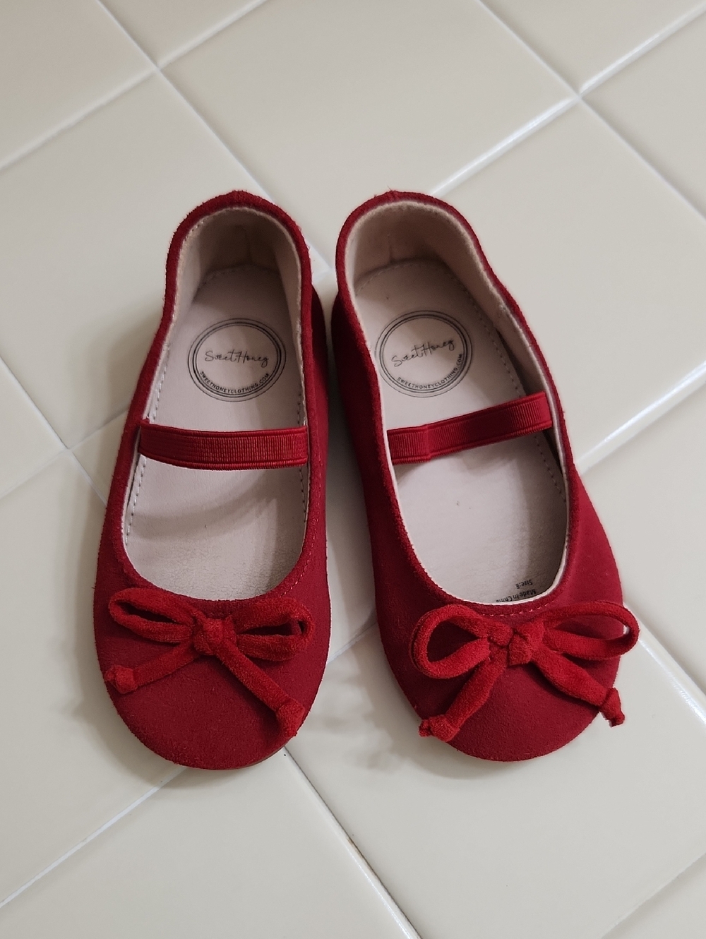 Red Girls' "Sweet Honey"Mary Jane Ballet Flats - Sueded Bow